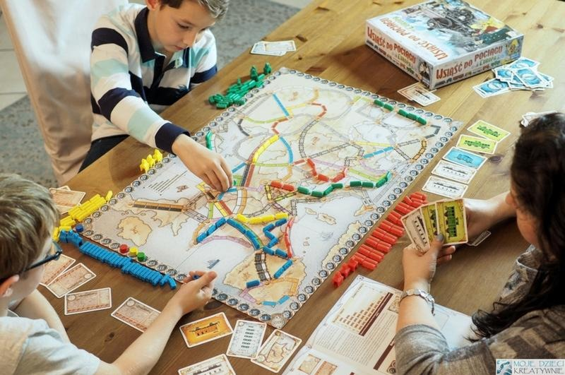 Gry planszowe dla rodziców i dzieci – wspólna zabawa, która zbliża rodzinę